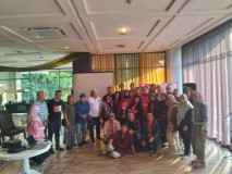 Jagat Sastra Milenia : Merayakan Riri Satria dan Semangat Literasi Indonesia