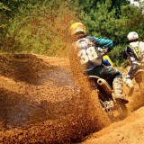 Taklukkan Medan Ekstrim : Rahasia Motocross Tangguh