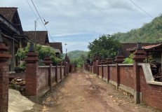Wota Wati: Kisah Adaptasi di Bawah Bayang Gunung Karst, Peran Konseling dalam Merajut Kembali Nilai Tradisi