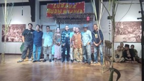 Pameran Tunggal "Moelyono & Seni Rupa Ludrukan Desa"
