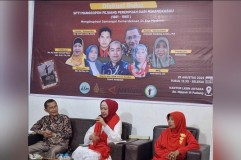 Diskusi Buku "Sitti Manggopoh" di LKBN ANTARA Biro Padang