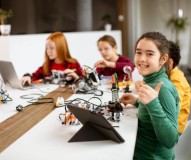 Kelas Robotik "Membangun Masa Depan Anak Melalui Teknologi dan Inovasi"