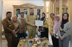 Peran Strategis Literasi dalam Pembangunan Kota Padang "Apresiasi Walikota terhadap Inisiatif SatuPena Sumbar"