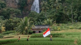 Transformasi Bahasa Indonesia : Refleksi atas Pengakuan UNESCO dan Implikasinya