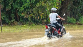 Berkendara Aman Saat Banjir