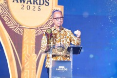 Transformasi Industri Hijau Diakselerasi Menperin Terima Penghargaan di Detikcom Awards 2025