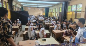 Cegah Judi Online Jakarta Barat Edukasi Pelajar tentang Internet Sehat