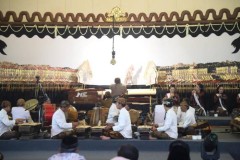 Wayang Kulit "Pulung Ratu" Guncang Tangerang Kisah Kepemimpinan Dipentaskan dengan Meriah