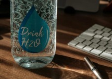 Jaga Kesehatan Saat Puasa Pola Minum Ideal saat Sahur