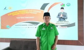 Anggota DPR-RI Asep Romy, Sosialisasikan BPOM dan Bagi Sembako 