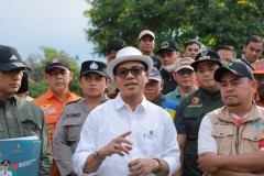 Rawan Banjir Bandang, Kang DS Gulirkan Program Pentahelix Normalisasi Sungai Cisunggalah di Desa Panyadap Solo