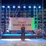 Iyut Fitra Penyair yang Memeluk Kata Hingga Napas Terakhir