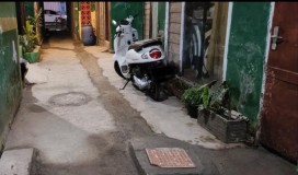 Warga Jongor di Bandung, Turun Tangan Perbaiki Langsung Jalan yang Rusak