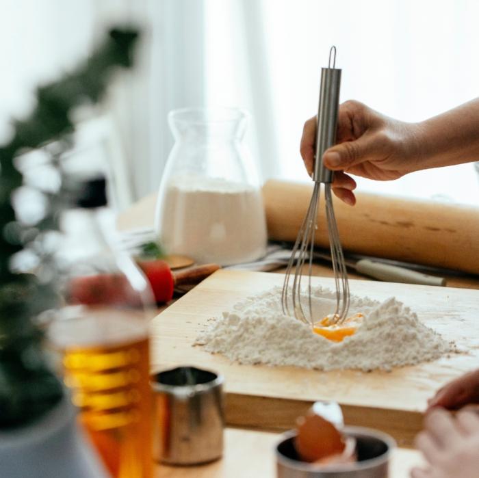 The Mindful Kitchen : Finding Calm Through Cooking
