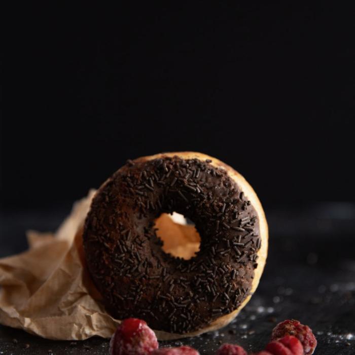 Membuat Donat Coklat Meses di Rumah