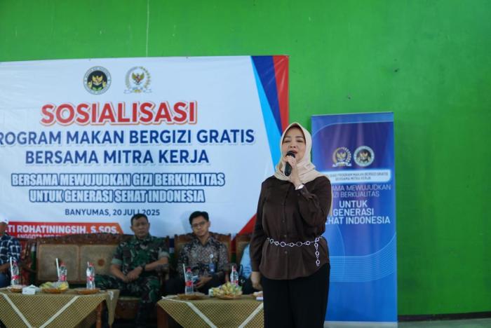Potret DPR RI dan BGN Gelar Sosialisasi Program Makan Bergizi Gratis di Desa Karangklesem Banyumas