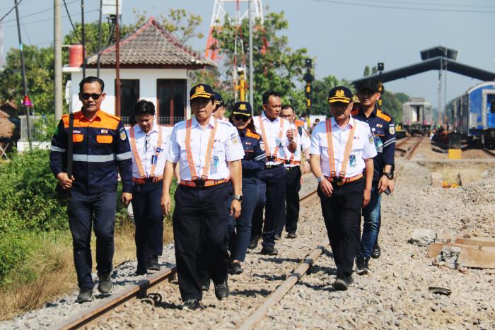 KAI Daop 3 Cirebon Minta Maaf atas Ketidaknyamanan, Hargai Kesabaran Penumpang