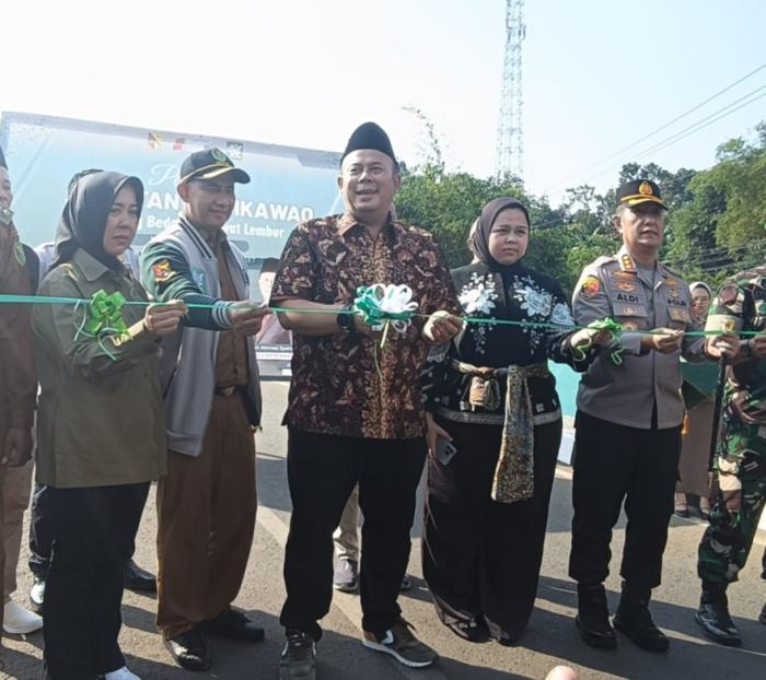 Peresmian Jembatan GR. Cikawao di Kecamatan Pacet, Disambut Antusias Warga 