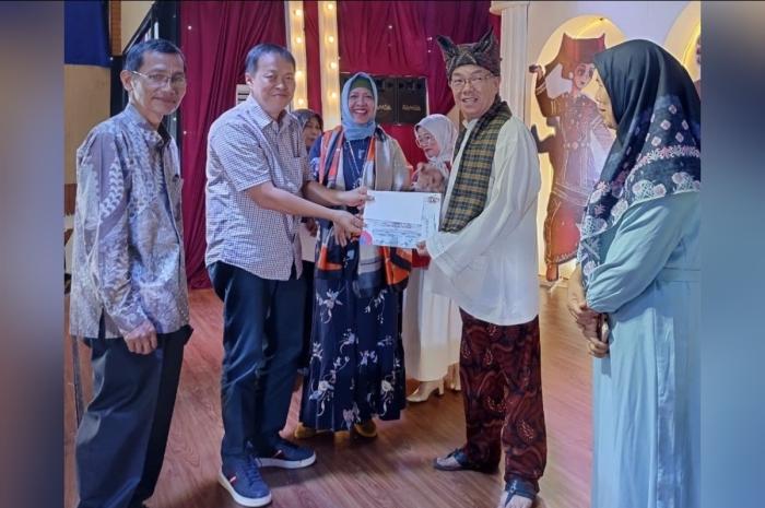 Belasan Pemenang Lomba Menulis Surat Bagi Guru dan Siswa Bersinar di Festival Kota Tua