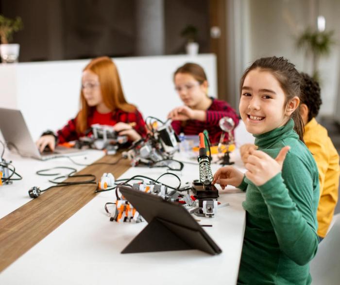 Kelas Robotik "Membangun Masa Depan Anak Melalui Teknologi dan Inovasi"