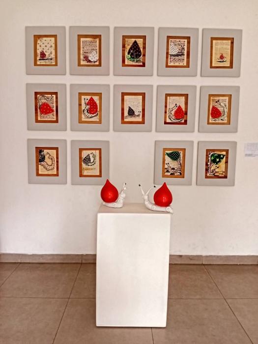 "2025": Pameran Tunggal Yaksa Agus Menggali "Estetika Palsu" dan Perjuangan Melawan Hemofilia