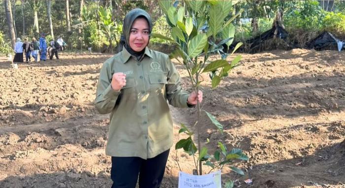 DPRD Kabupaten Bandung Dukung Gerakan “1 Orang 2 Pohon” di Situ Cisanti