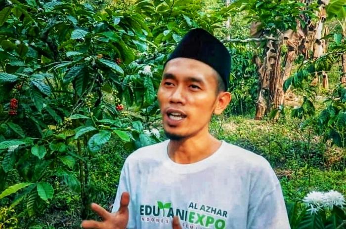 DARI DESA LAHIR INSPIRASI : Aynut Dhobit "Sang Dasamas yang Menghidupkan Kembali Mimpi Warga Puncu"