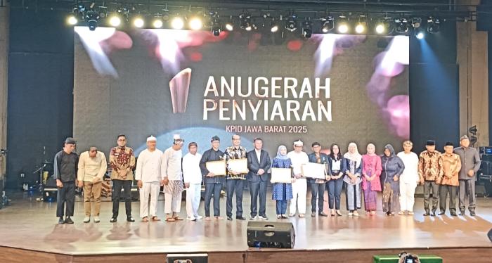 Anugerah KPID Jabar 2025 : Wujudkan Penyiaran Bermartabat untuk Jawa Barat Istimewa