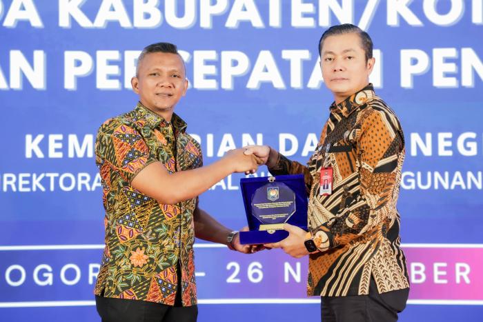 Sukses Tekan Stunting Kota Bogor Terima Penghargaan dari Kementerian Dalam Negeri