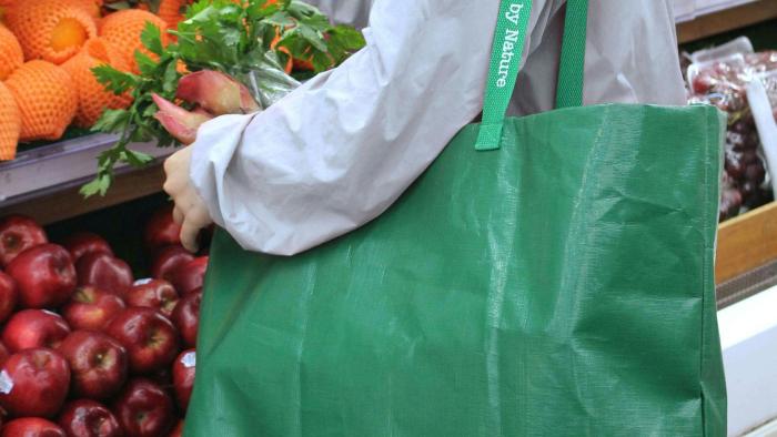 Mengapa Tas Belanja Berulang Penting untuk Masa Depan Bumi ?