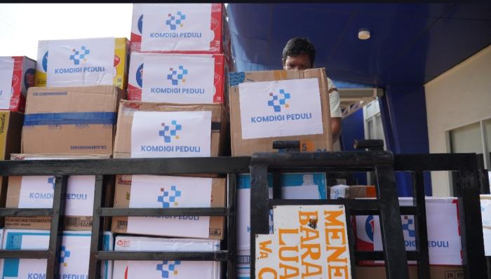 Pemerintah Kirim Genset dan Ponsel Pintar ke Wilayah Banjir Sumatra