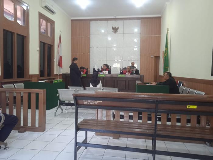 Nama Ketua DPC Mencuat di Sidang Penipuan, Hakim Perintahkan Pemanggilan Paksa