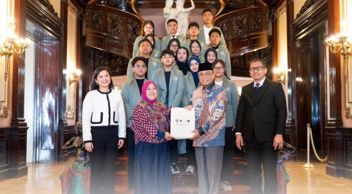 Indonesian Ambassador Welcomes CMUNCE 2026 Delegation from SMA Lab School Cibubur