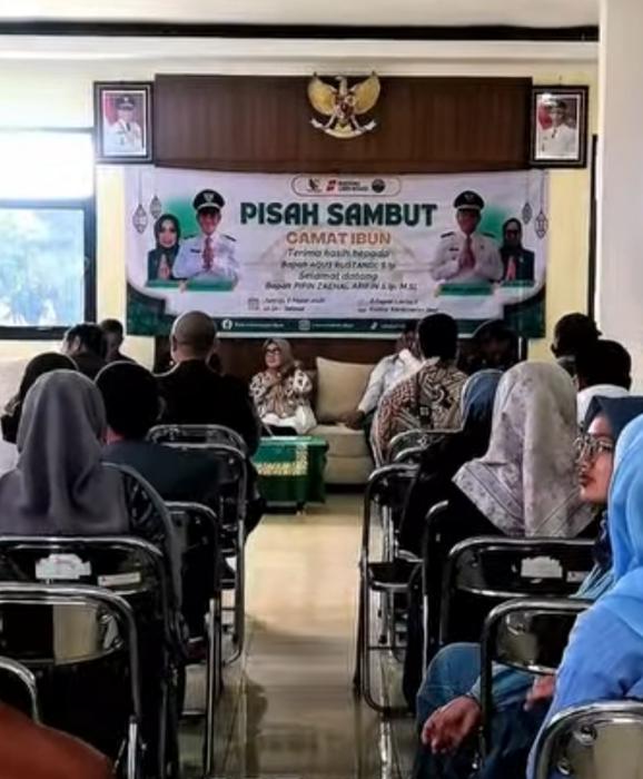 Pisah Sambut Camat Ibun, Agus Rustandi Sampaikan Pesan Haru untuk Masyarakat