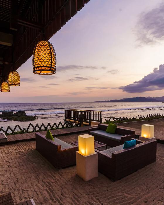 Garpu Restaurant Destinasi Kuliner Tepi Pantai di Karangasem Bali