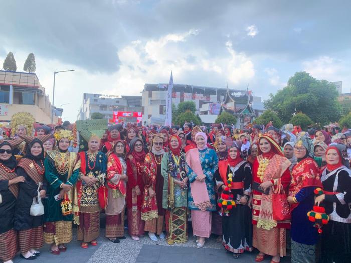 Panitia Apresiasi Peran Aktif Pemerintah Daerah dan Masyarakat dalam Penyelenggaraan IMLF-4
